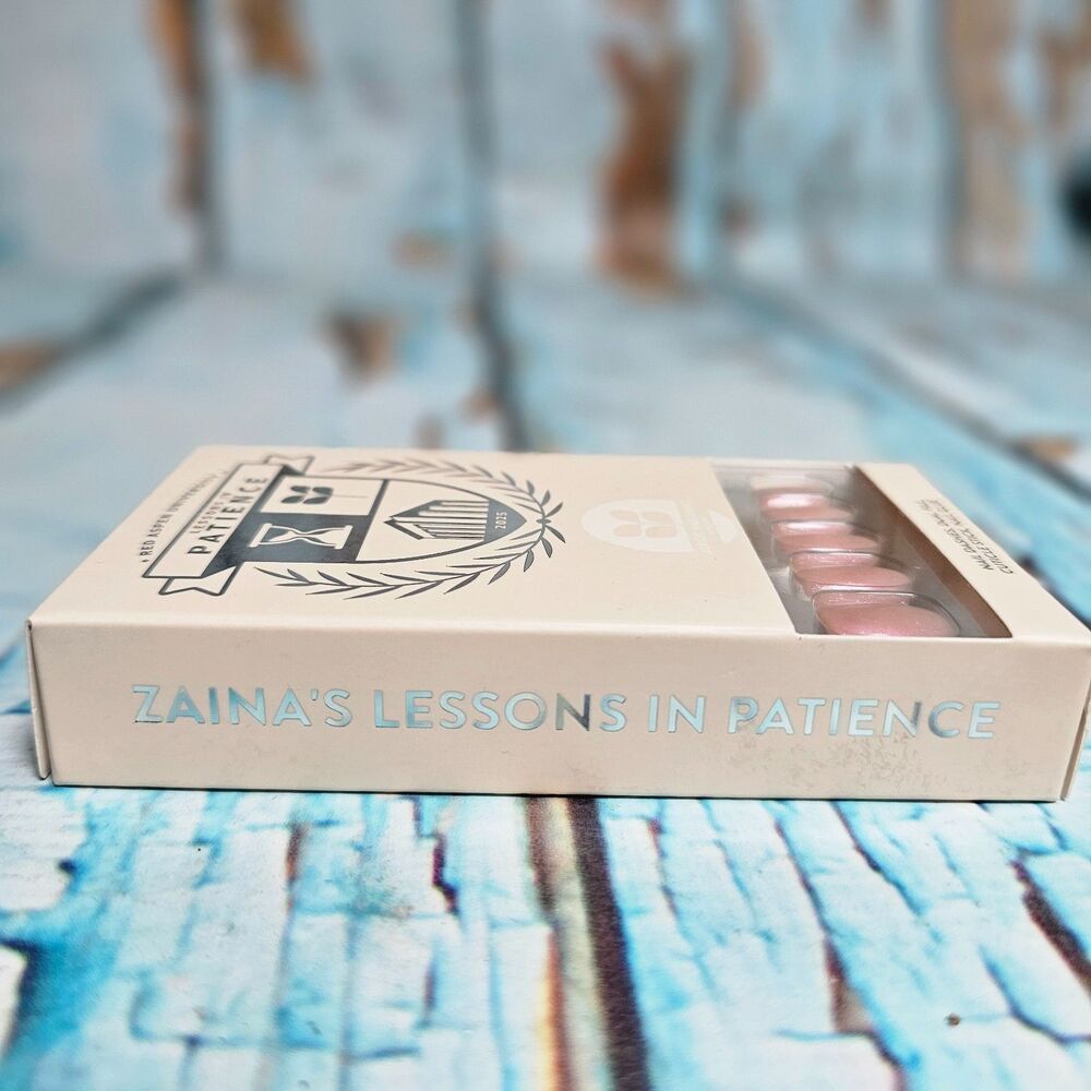 Red Aspen Zaina's Lessons in Patience Acrylic Nail Dashes Short Squoval New